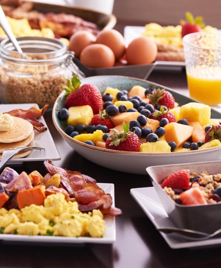 Hyatt Place Jaipur Malviya Nagar מראה חיצוני תמונה Fruit salad